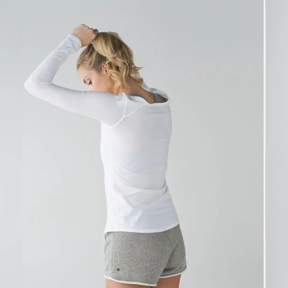 Lululemon 8 Inner Essence Long Sleeve Tee White/Light Silver - Picture 2 of 6